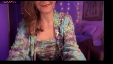 Leah Sparkles online show from 25, 1, 2025