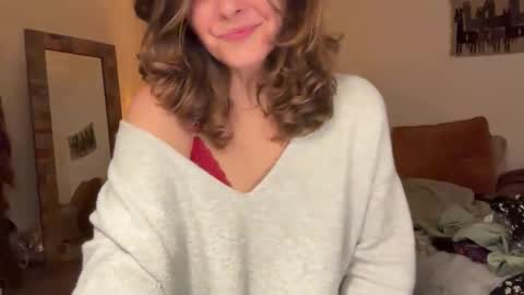 Leah Sparkles online show from 19, 11, 2025