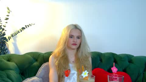 Snapshot of lealamour chatting on 11, 7, 2026 Lea online show from 11, 7, 2026