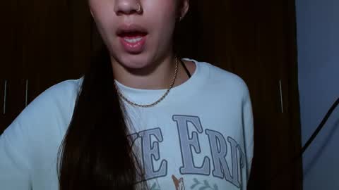 Snapshot of leanaalhub chatting on 1, 3, 2025 leanaalhub online show from 1, 3, 2025