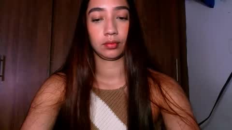 Snapshot of leanaalhub chatting on 21, 12, 2025 leanaalhub online show from 21, 12, 2025