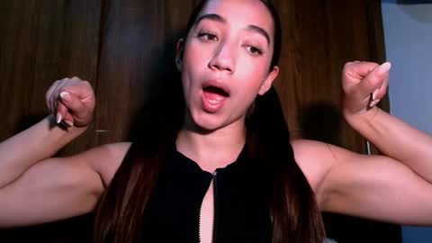 Snapshot of leanaalhub chatting on 17, 2, 2026 leanaalhub online show from 17, 2, 2026