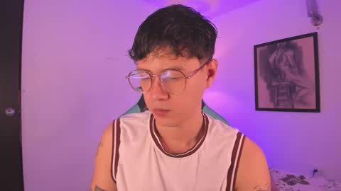 Snapshot of leaneseb chatting on 2, 10, 2025 leaneseb online show from 2, 10, 2025