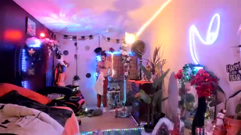 leatherdude69 online show from 6, 1, 2025