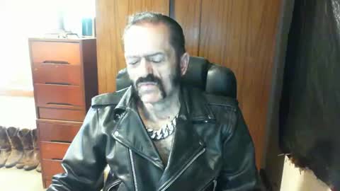 leathergreaser online show from 18, 1, 2025