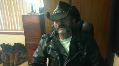 Snapshot of leathergreaser chatting on 11, 6, 2026 leathergreaser online show from 11, 6, 2026