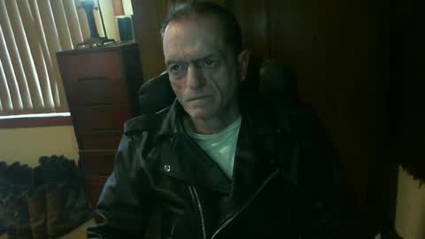 Snapshot of leathergreaser chatting on 22, 6, 2026 leathergreaser online show from 22, 6, 2026