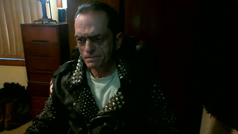Snapshot of leathergreaser chatting on 25, 6, 2026 leathergreaser online show from 25, 6, 2026