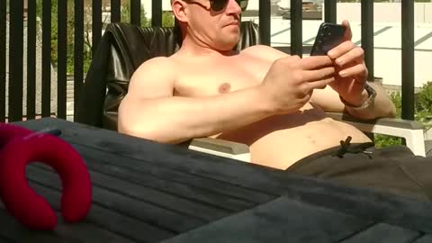 Snapshot of leatherjacketlove chatting on 27, 4, 2026 leatherjacketlove online show from 27, 4, 2026