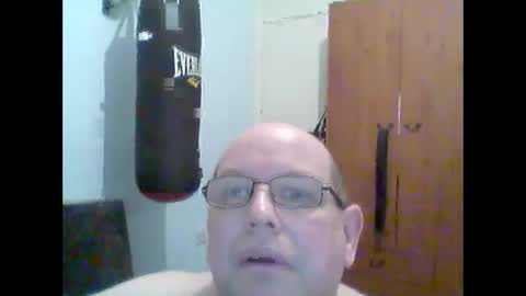 Snapshot of leatherpants68 chatting on 14, 12, 2024 leatherpants68 online show from 14, 12, 2024