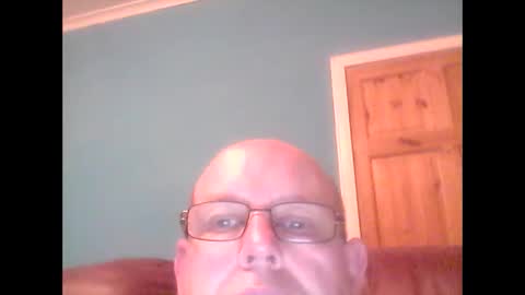 Snapshot of leatherpants68 chatting on 25, 9, 2025 leatherpants68 online show from 25, 9, 2025