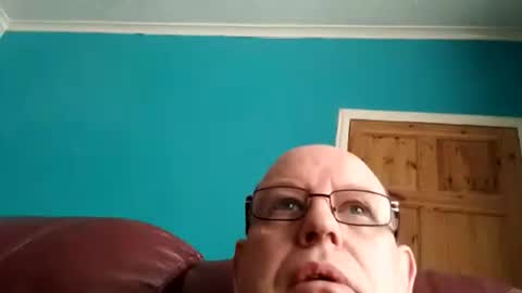 Snapshot of leatherpants68 chatting on 11, 10, 2025 leatherpants68 online show from 11, 10, 2025