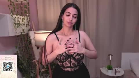 Snapshot of leeannepizzini chatting on 12, 5, 2026 Jasmine online show from 12, 5, 2026