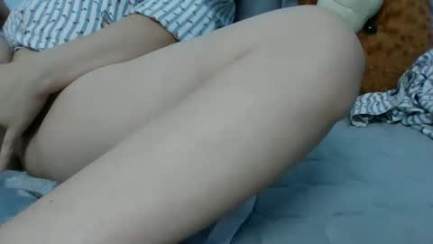 Snapshot of leeloveyou chatting on 4, 2, 2026 leeloveyou online show from 4, 2, 2026