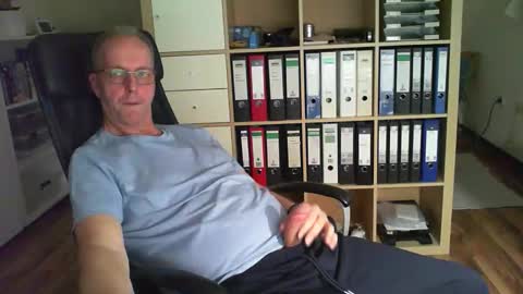 Dave online show from 11, 10, 2025