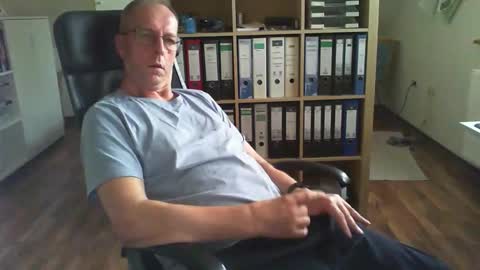 Dave online show from 13, 10, 2025