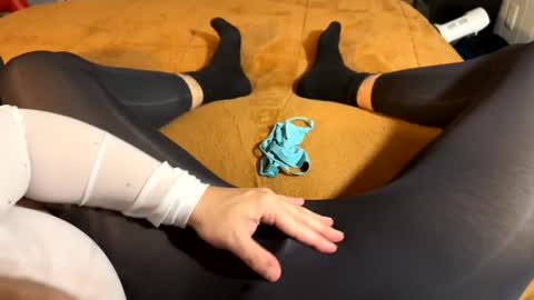 leggingslover7 online show from 3, 12, 2024