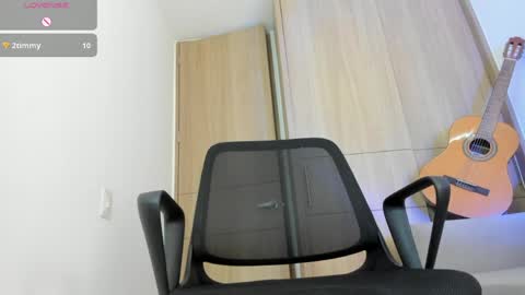 Alejandro online show from 19, 4, 2026