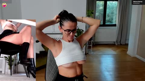 Elle  online show from 19, 9, 2025