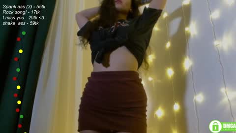 Snapshot of leia_bell chatting on 15, 2, 2025 hey Im Leia and I love rock online show from 15, 2, 2025