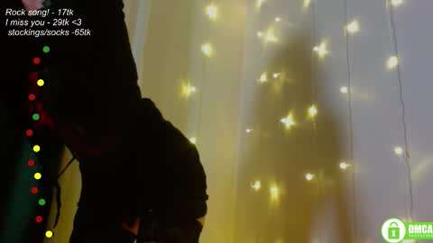 Snapshot of leia_bell chatting on 26, 9, 2025 hey Im Leia and I love rock online show from 26, 9, 2025