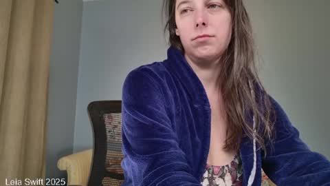 Snapshot of leiaswift chatting on 28, 1, 2025 Leia Swift online show from 28, 1, 2025