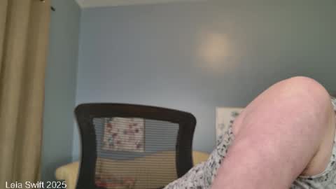 Snapshot of leiaswift chatting on 15, 2, 2025 Leia Swift online show from 15, 2, 2025