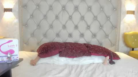 LEIGH ANGELS online show from 4, 3, 2025