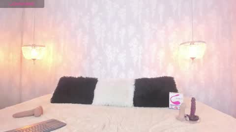 LEIGH ANGELS online show from 5, 11, 2025