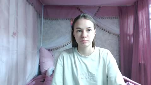 Snapshot of leila_bambi_ chatting on 27, 11, 2025 leila_bambi_ online show from 27, 11, 2025