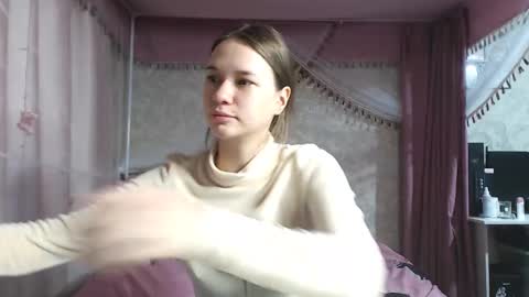 Snapshot of leila_bambi_ chatting on 1, 12, 2025 leila_bambi_ online show from 1, 12, 2025