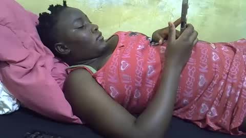 leilah_cute19 online show from 25, 4, 2026