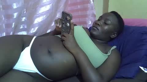 Snapshot of leilah_cute19 chatting on 13, 5, 2026 leilah_cute19 online show from 13, 5, 2026