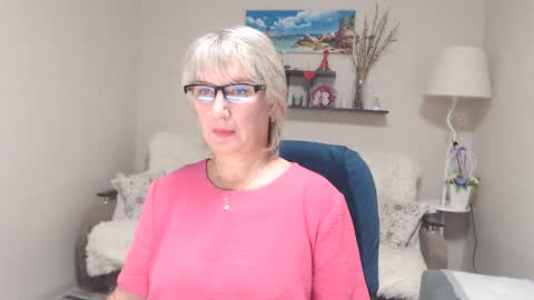 Leila Kinky online show from 6, 10, 2025