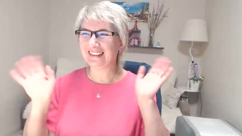 Leila Kinky online show from 18, 10, 2025