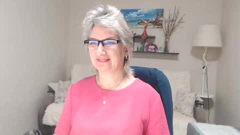 Leila Kinky online show from 25, 11, 2025