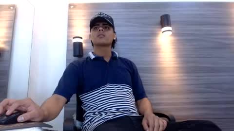 Snapshot of lelehott01 chatting on 27, 7, 2026 lelehott01 online show from 27, 7, 2026