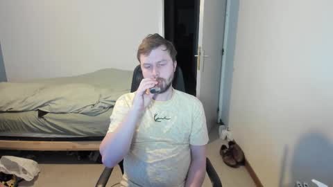 Snapshot of lelesusa chatting on 15, 12, 2025 lelekoko online show from 15, 12, 2025