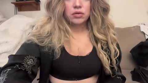 Jennifer online show from 4, 11, 2025