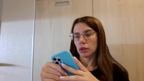 lena6122000 online show from 22, 9, 2025