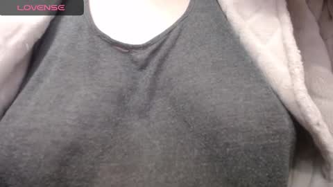 Snapshot of lenagolden chatting on 6, 1, 2025 lenagolden online show from 6, 1, 2025