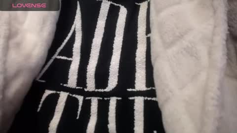 Snapshot of lenagolden chatting on 23, 1, 2025 lenagolden online show from 23, 1, 2025