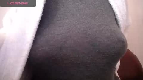 Snapshot of lenagolden chatting on 28, 10, 2025 lenagolden online show from 28, 10, 2025