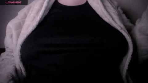 lenagolden online show from 5, 3, 2026