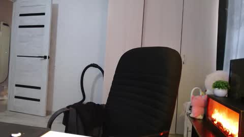 lenagordon online show from 18, 11, 2025