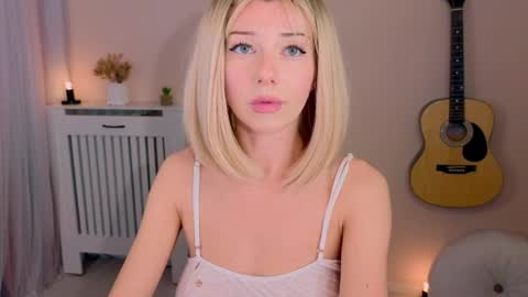 Snapshot of lenamuti chatting on 7, 4, 2026 Lena online show from 7, 4, 2026