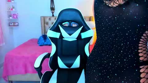 Lena  online show from 25, 11, 2025