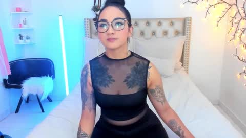 Lena  online show from 13, 2, 2026