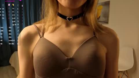 Snapshot of lenexo chatting on 13, 11, 2025 Earlene online show from 13, 11, 2025