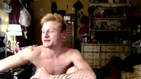 Snapshot of leo_allen chatting on 8, 7, 2026 leo_allen online show from 8, 7, 2026